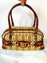 Load image into Gallery viewer, GUCCI 2006 PIGNA PINEAPPLE GORGEOUS LEATHER LINEN CANVAS BAG ITALY