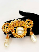 Load image into Gallery viewer, CHANEL MASSIVE GRIPOIX PEARL CORDAGE BAROQUE BROOCH