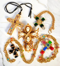 Load image into Gallery viewer, CHANEL MASSIVE BAROQUE GRIPOIX PEARL CROSS NECKLACE BROOCH VICTOIRE DE CASTELLANE