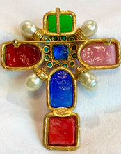 Load image into Gallery viewer, CHANEL ROBERT GOOSSENS GRIPOIX GLASS BYZANTINE CROSS BROOCH PENDANT WITH GRIPOIX NECKLACE