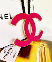 Load image into Gallery viewer, CHANEL MASSIVE RARE 2008 C FUCHSIA CC LOGO NECKLACE NEW WITH TAGS