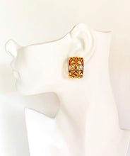 Load image into Gallery viewer, CHANEL QUILTED CAGE CC LOGO HOOP VINTAGE EARRINGS