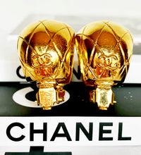 Load image into Gallery viewer, CHANEL JUMBO MATELASSÉ VINTAGE COCO CRUSH RUNWAY HOOP EARRINGS 1993 A
