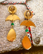 Load image into Gallery viewer, FRENCH 1980s GILT RESIN XXL EVENTAIL FAN MULTI-CRYSTAL VINTAGE EARRINGS