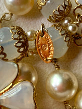 Load image into Gallery viewer, CHANEL EXCEPTIONAL GRIPOIX POURED GLASS CAMELLIA PEARL SAUTOIR