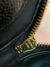 Load image into Gallery viewer, CHANEL VANITY BEAUTY CAVIAR BLACK CASE