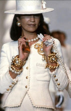 Load image into Gallery viewer, CHANEL MASSIVE RUNWAY CORDAGE ROPE GRIPOIX PEARL BROOCH VICTOIRE DE CASTELLANE