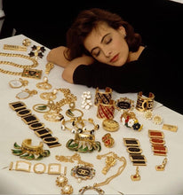 Load image into Gallery viewer, CHANEL MEGA HOOP GRIPOIX GLASS PEARL CHAIN 1988 EARRINGS