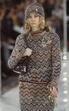 Load image into Gallery viewer, CHANEL RUNWAY CHEVRON TWEED JACKET SKIRT 2 PIECE SET 2005 AUTUMN