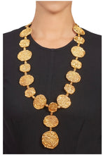 Load image into Gallery viewer, CARTIER JACKIE O 1970s GILDED STERLING SILVER MEDALLION BELT