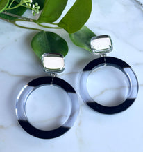 Load image into Gallery viewer, FRANCINE BRAMLI PARIS RESIN LUCITE MIRROR OMBRÉ HOOP CLIP ON EARRINGS
