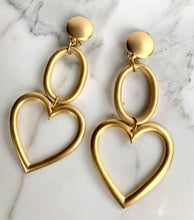 Load image into Gallery viewer, FRENCH DESIGNER VINTAGE
GOLDTONE HEART DANGLE EARRINGS
