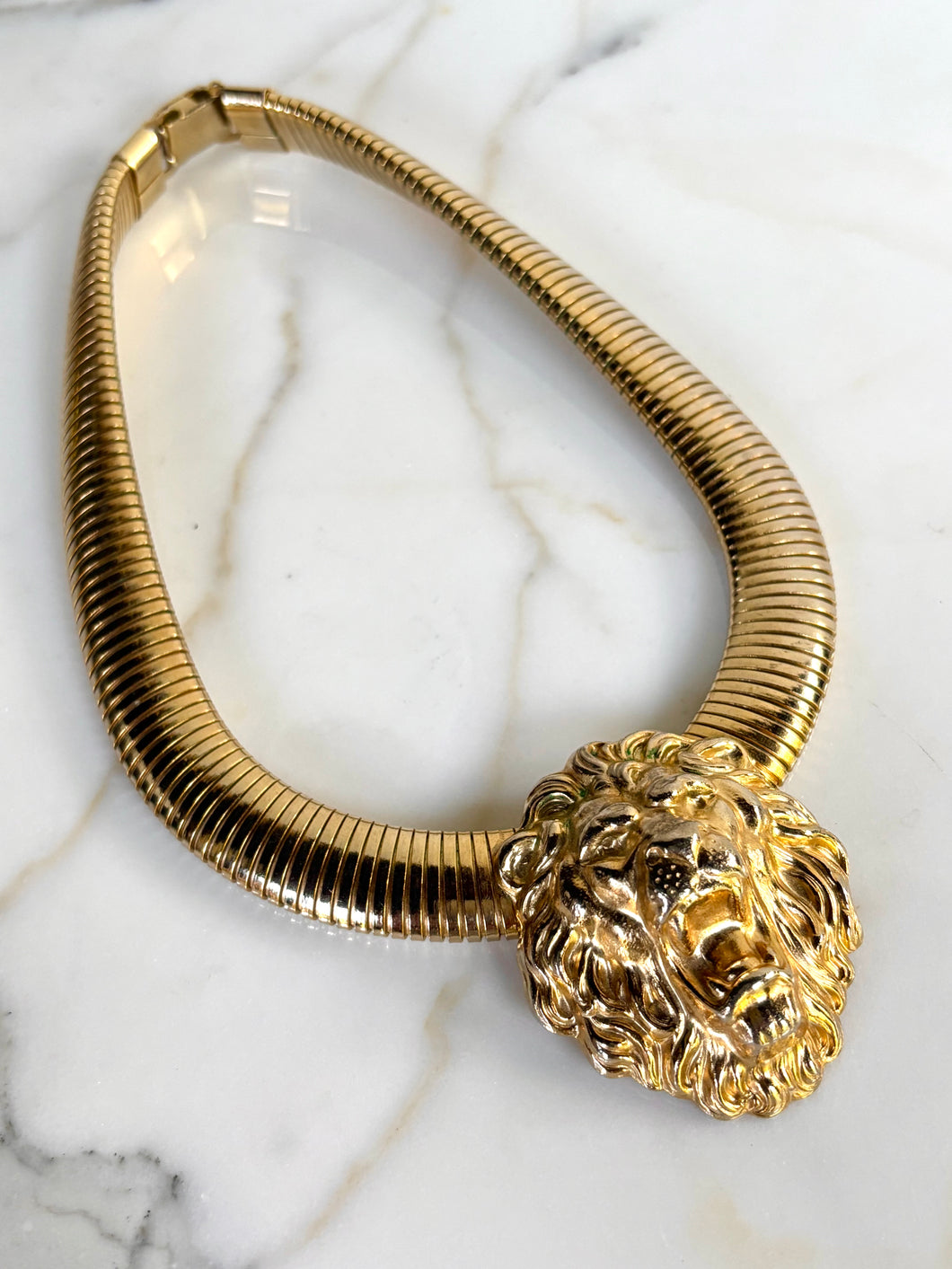 MASSIVE 1980s LION OMEGA TUBOGAS VINTAGE CHUNKY NECKLACE