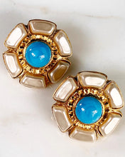 Load image into Gallery viewer, CHANEL RARE TURQUOISE GRIPOIX GLASS PEARL EARRING
