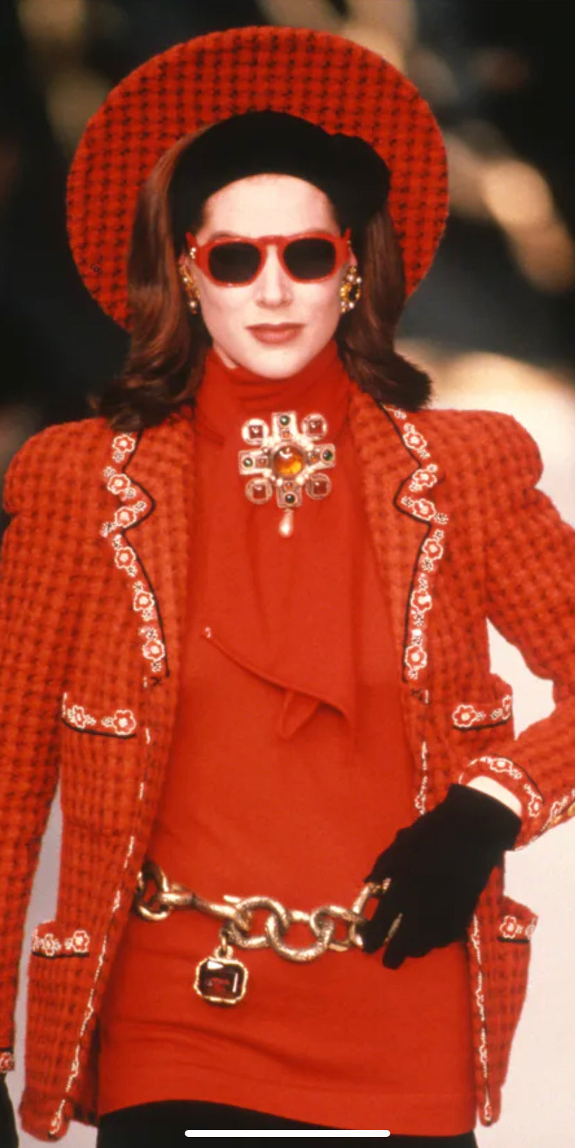 CHANEL RARE ICONIC 1990 RUNWAY BYZANTINE GRIPOIX BROOCH NECKLACE – The  Paris Mademoiselle