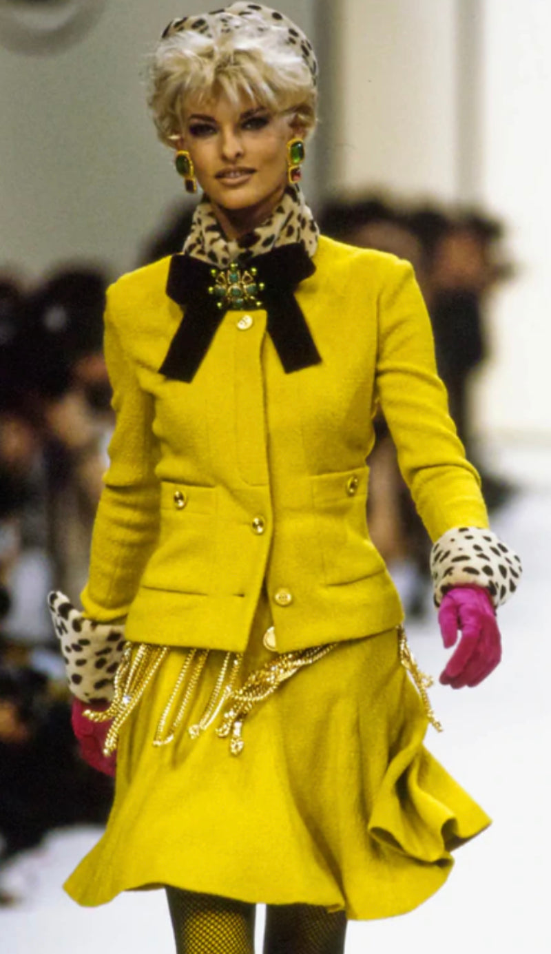 CHANEL ICONIC 1991 CHAIN FRINGE LEATHER SKIRT BELT FASHION  display picture 1