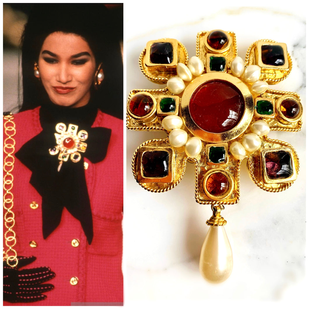 CHANEL RARE ICONIC 1990 RUNWAY BYZANTINE GRIPOIX BROOCH NECKLACE