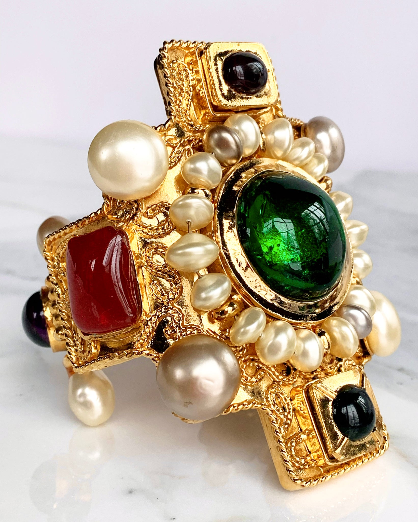 Chanel 1990's Maison Gripoix Green Yellow CC Heart Cross Glass Beads N