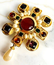 Load image into Gallery viewer, CHANEL RARE ICONIC 1990 RUNWAY BYZANTINE GRIPOIX BROOCH NECKLACE
