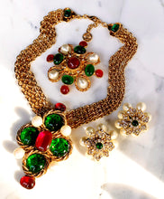 Load image into Gallery viewer, CHANEL HAUTE COUTURE MASSIVE EMERALD GRIPOIX AND GLASS PEARL FLOWER EARRINGS
