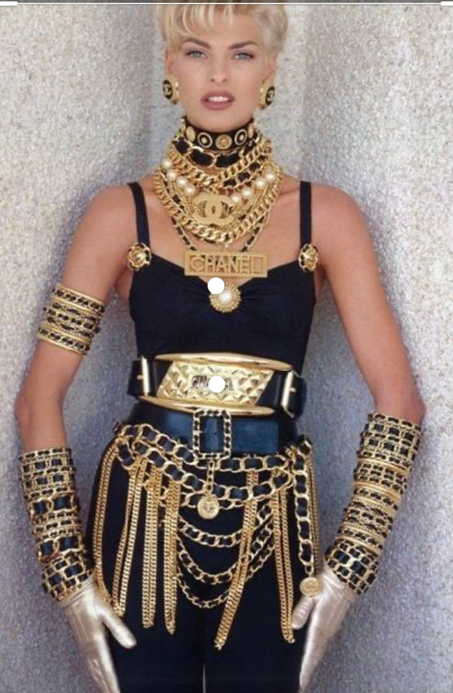 Chanel 90s Leather and Gold Tone Chain Belt – THE WAY WE WORE