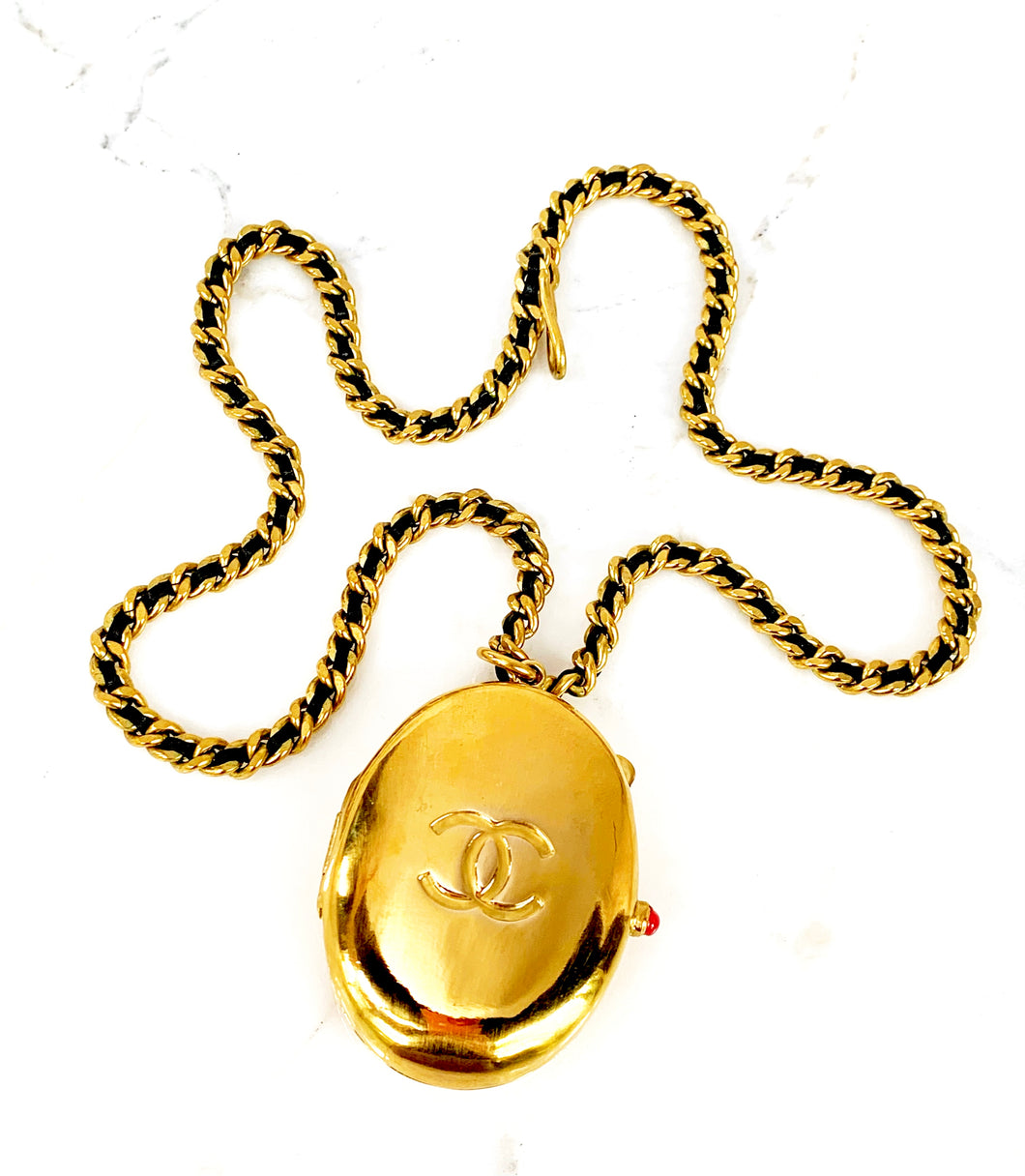 CHANEL RARE JUMBO LOCKET WITH LEATHER GILT CHAIN NECKLACE 1994