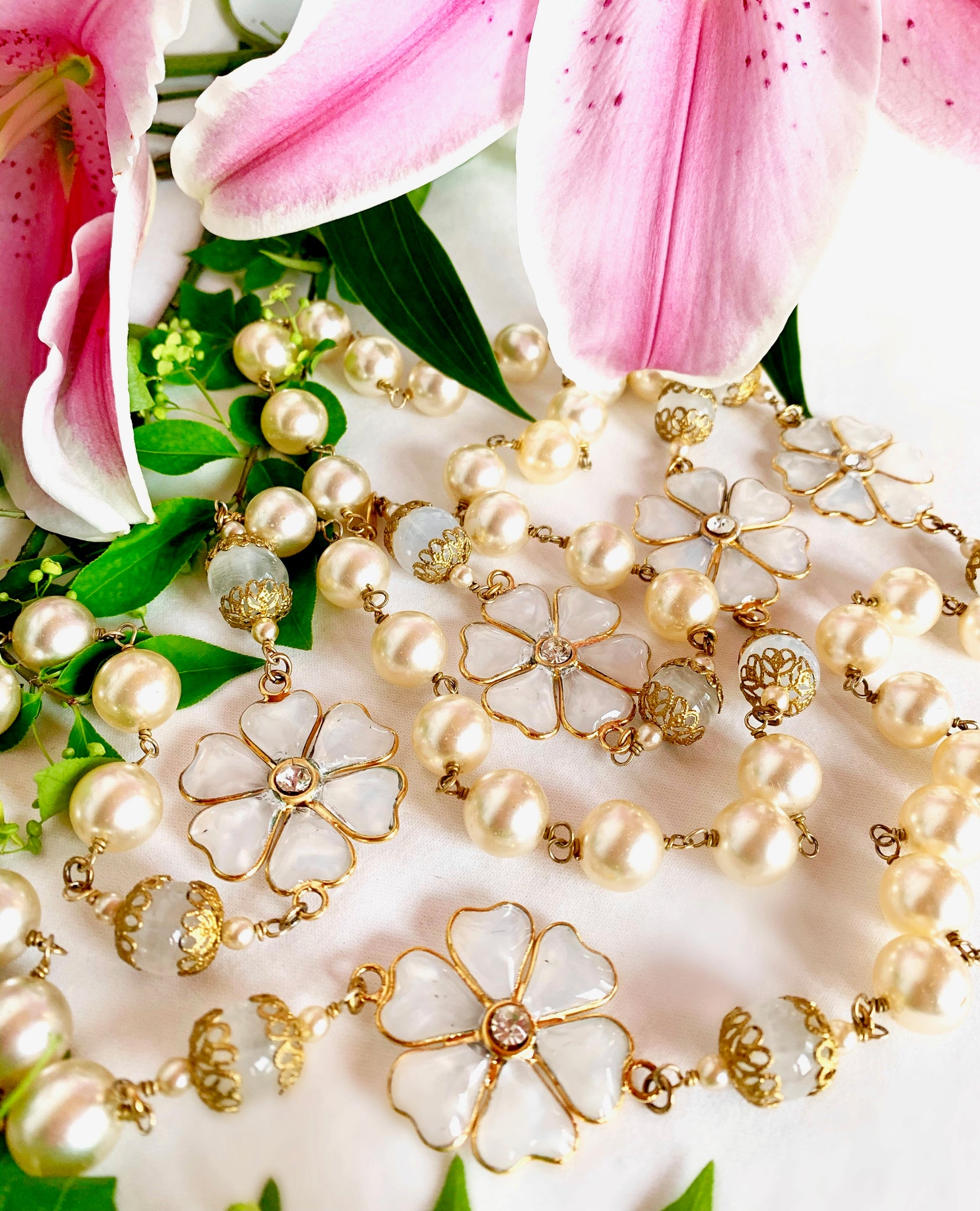 Vintage CHANEL MAISON GRIPOIX Poured Glass Flower Pearl Long