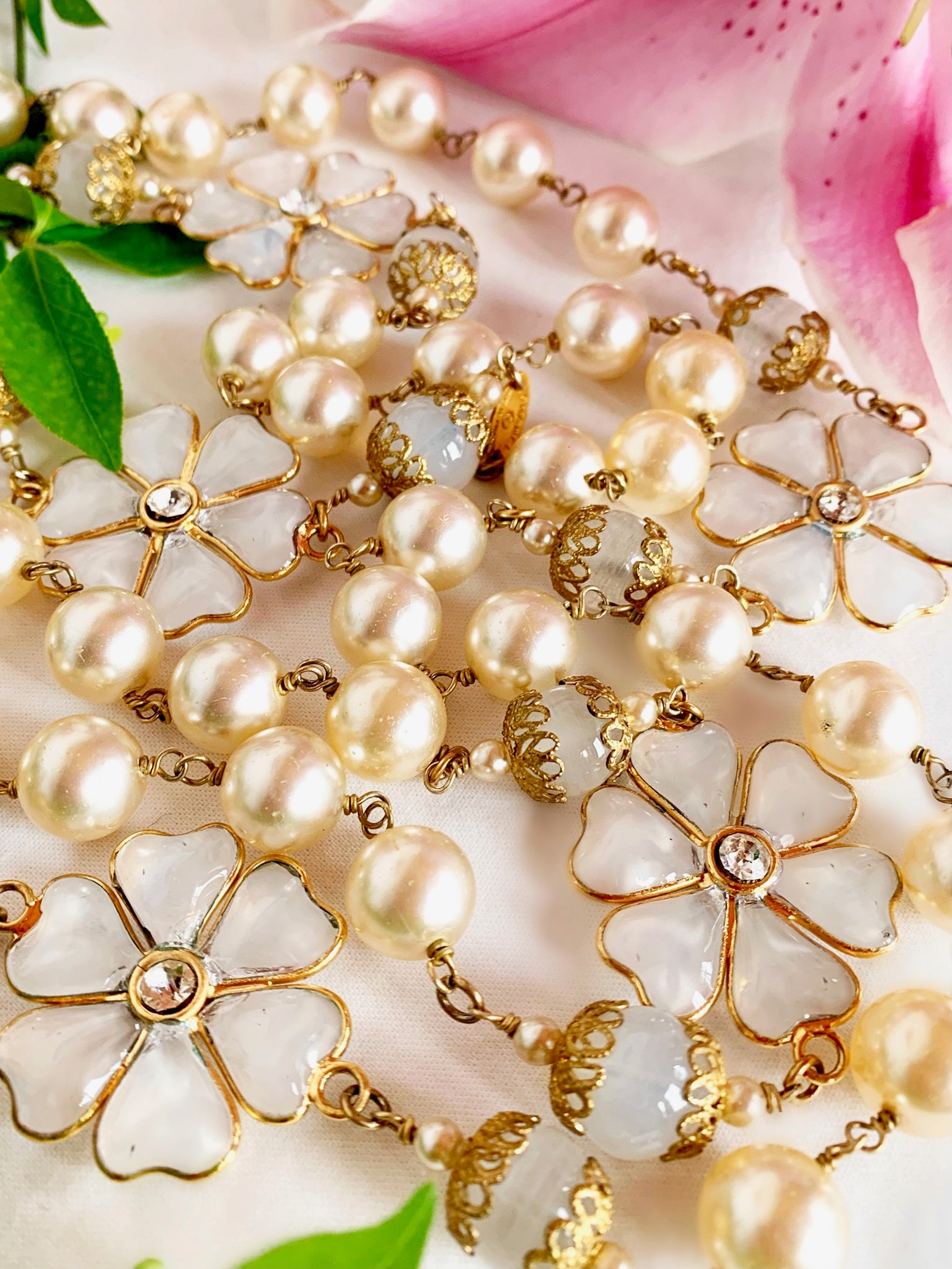 Vintage CHANEL MAISON GRIPOIX Poured Glass Flower Pearl Long 