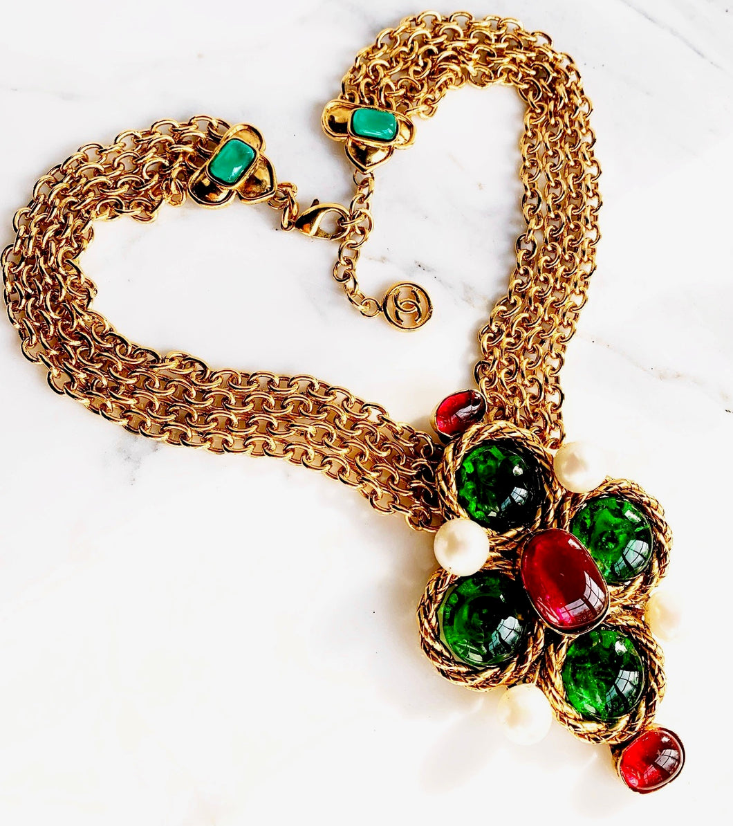 CHANEL MASSIVE EMERALD AND BERRY GRIPOIX POURED GLASS NECKLACE