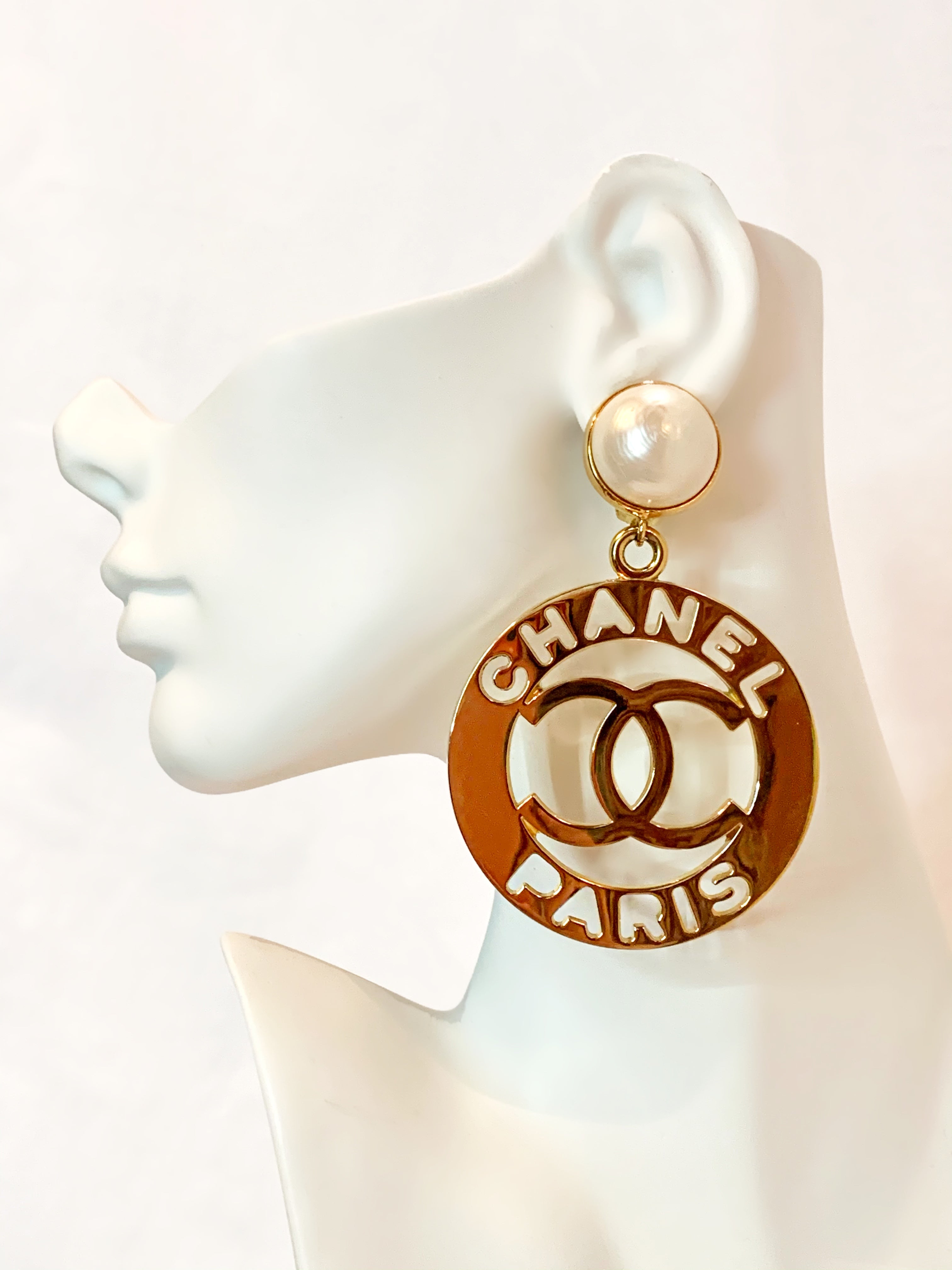 CHANEL Gripoix Blue Clover CC Logo Drop Earrings Rare Vintage 1994