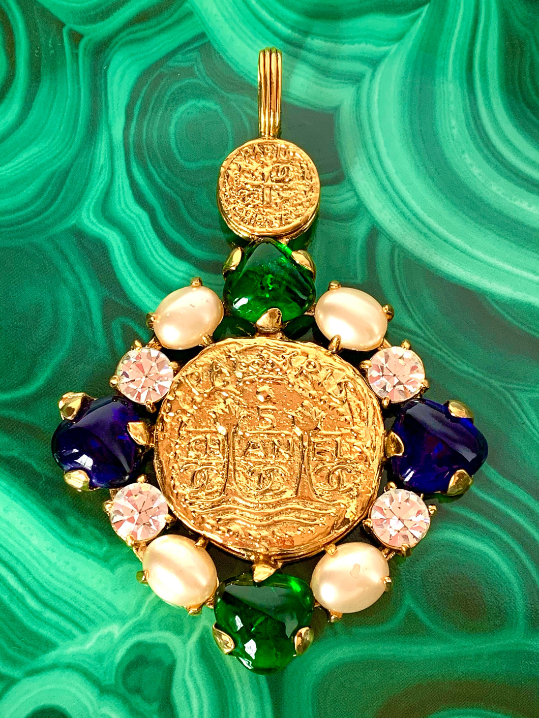 CHANEL MASSIVE BYZANTINE COIN GRIPOIX POURED GLASS AND GRIPOIX PEARL PENDANT NECKLACE VINTAGE 1993 ROBERT GOOSSENS