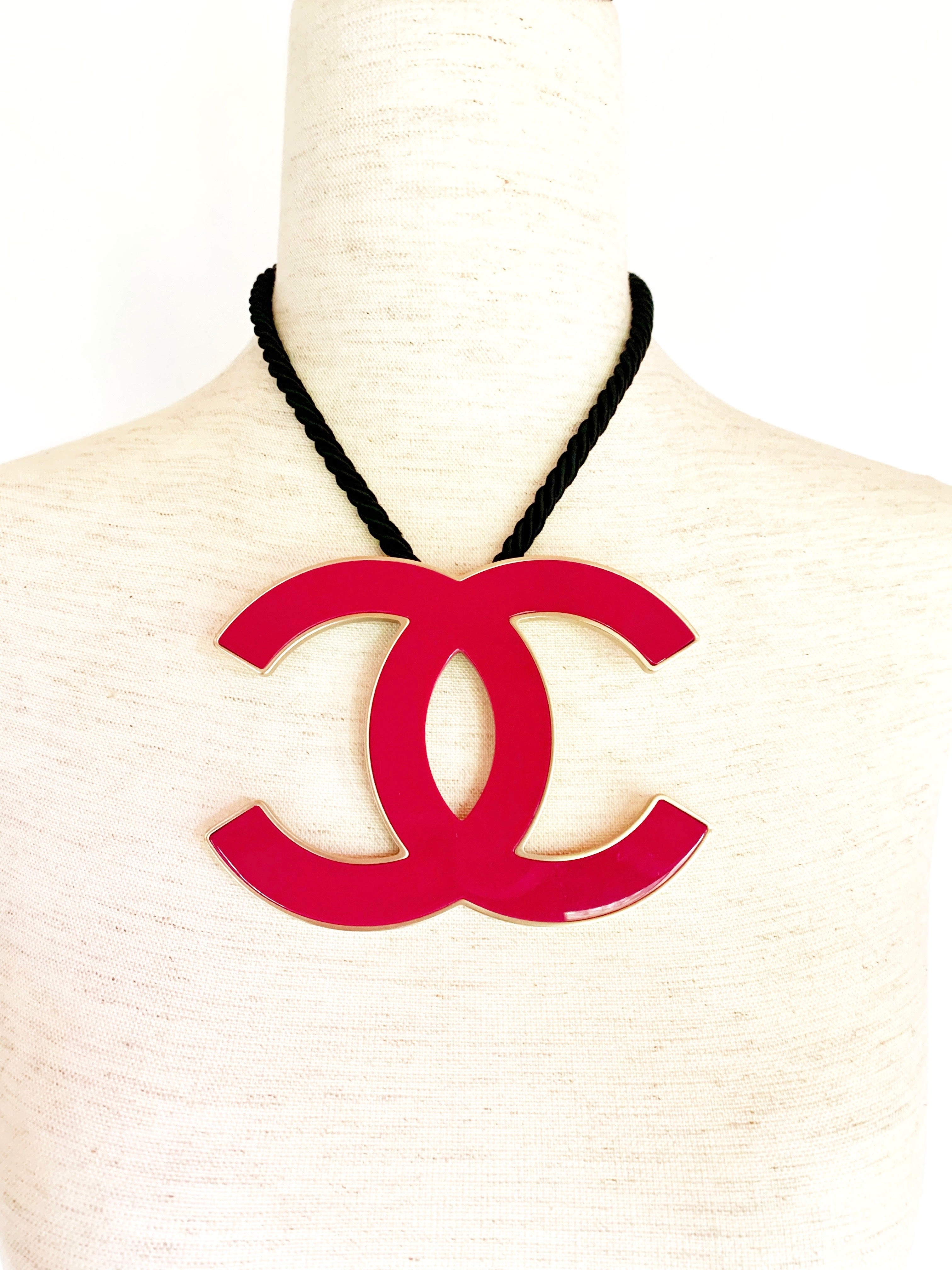 CHANEL Velvet Gripoix Crystal CC Choker Necklace Red Gold 511012