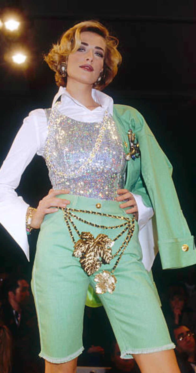 Chanel runaway  belt// necklace CHANEL ICONIC 4 LAYER HOLOGRAPHIC CRYSTAL CHAIN BELT  main image 3