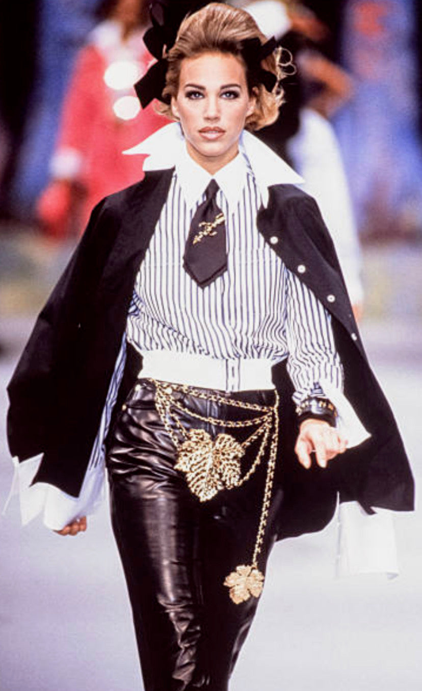 CHANEL IMPORTANT AND ICONIC RUNWAY FIG LEAF BELT NECKLACE  display picture 3